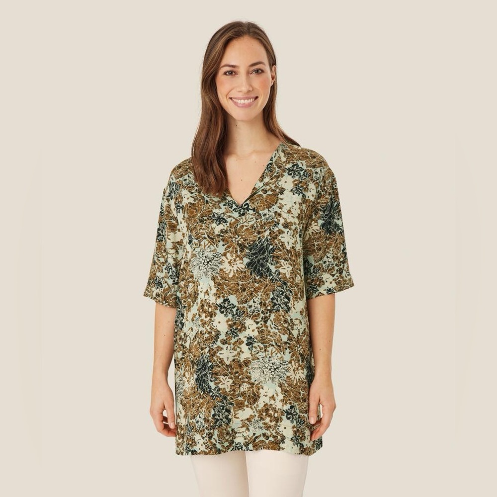 MASAI Elegant Floral V-Neck Tunic in Earthy Tones NWT